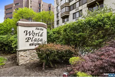 326 Prospect Avenue 11E #11E, Hackensack, NJ 07601 - Photo 4