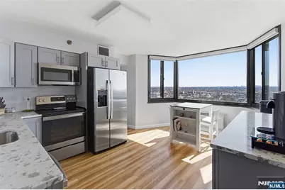 326 Prospect Avenue 11E #11E, Hackensack, NJ 07601 - Photo 4