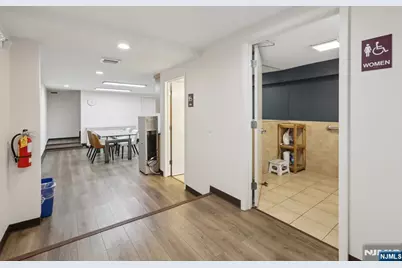 7-9 Ridgefield Avenue, Ridgefield Park, NJ 07660 - Photo 20