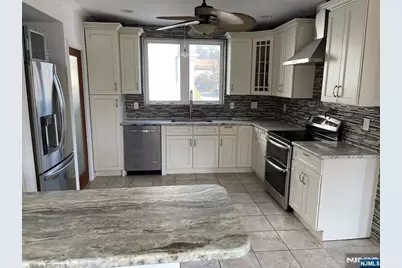 138 Pompton Avenue, Verona, NJ 07044 - Photo 4