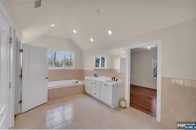 136 Tappan Road, Norwood, NJ 07648 - Photo 18