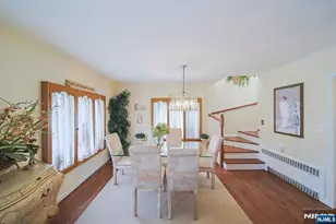 1003 Cumbermeade Rd, Fort Lee, NJ 07024 - Photo 8