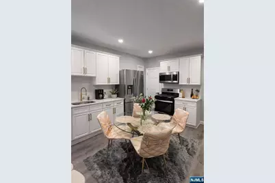 13 Barnert Place, Paterson, NJ 07522 - Photo 4