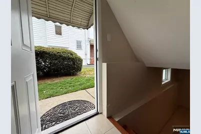 257 Bell Avenue 1st Fl #1st fl, Hasbrouck Heights, NJ 07604 - Photo 30