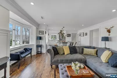 8 Glenwood, Parsippany, NJ 07834 - Photo 6