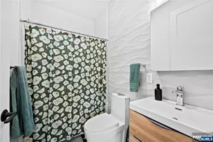 289 Webster Ave 1, Jersey City, NJ 07307 - Photo 24