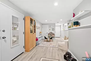 289 Webster Ave 1, Jersey City, NJ 07307 - Photo 32