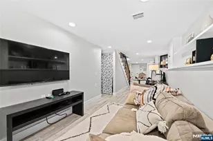 289 Webster Ave 1, Jersey City, NJ 07307 - Photo 30