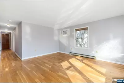 418 Union Avenue 1 #1, Rutherford, NJ 07070 - Photo 4