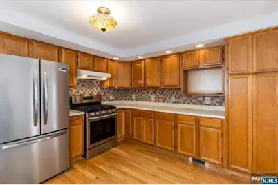 418 Union Avenue 1 #1, Rutherford, NJ 07070 - Photo 8