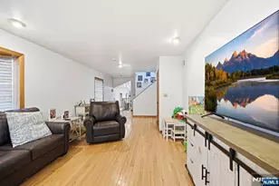 72 Hudson Dr, West Milford, NJ 07480 - Photo 10