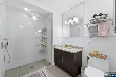 9 Somerset Lane 408 #408, Edgewater, NJ 07020 - Photo 6