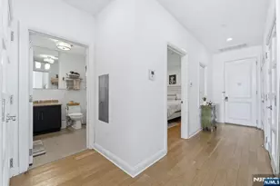 9 Somerset Ln 408, Edgewater, NJ 07020 - Photo 2