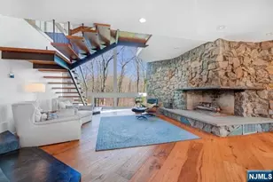 28 Rockleigh Rd, Rockleigh, NJ 07647 - Photo 4