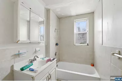 550 Norwood Street, East Orange, NJ 07018 - Photo 20