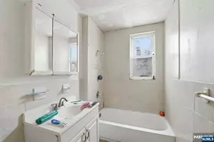 550 Norwood St, East Orange, NJ 07018 - Photo 20