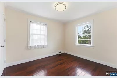 820 Elizabeth Street, Ridgefield, NJ 07657 - Photo 10