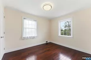 820 Elizabeth St, Ridgefield, NJ 07657 - Photo 10