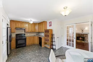820 Elizabeth St, Ridgefield, NJ 07657 - Photo 8