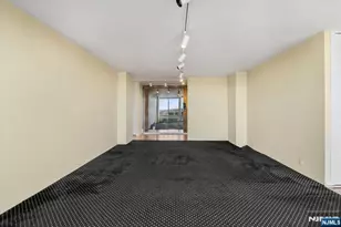 1 Claridge Dr 523, Verona, NJ 07044 - Photo 4