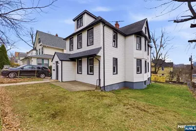 21 Overpeck Avenue, Ridgefield Park, NJ 07660 - Photo 2