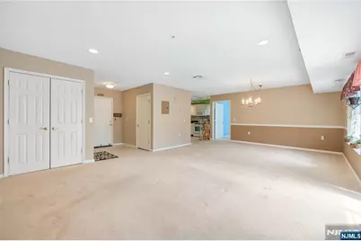 401 Dercole 111 #111, Norwood, NJ 07642 - Photo 6