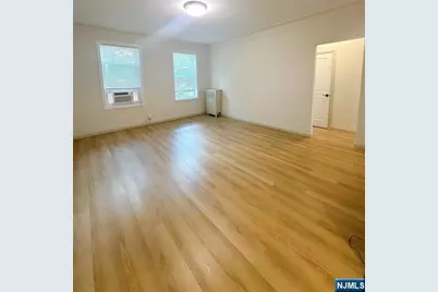 250 Broad Avenue 4D #4D, Leonia, NJ 07605 - Photo 4