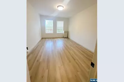 250 Broad Avenue 4D #4D, Leonia, NJ 07605 - Photo 6