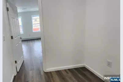 326 Broad Avenue, Palisades Park, NJ 07650 - Photo 10