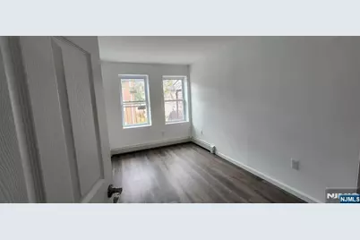 326 Broad Avenue, Palisades Park, NJ 07650 - Photo 2
