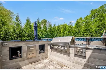 230 Park Avenue, Teaneck Township, NJ 07666 - Photo 46