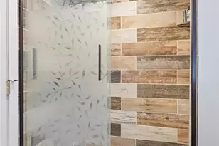 528 Wyndham Rd, Teaneck Township, NJ 07666 - Photo 22