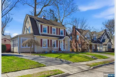 528 Wyndham Road, Teaneck Township, NJ 07666 - Photo 2