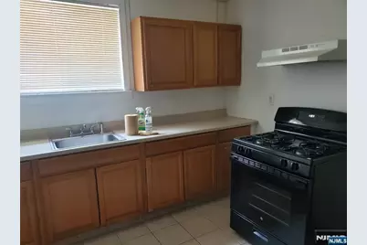 143 Bergen Boulevard 143 #143, Palisades Park, NJ 07650 - Photo 8