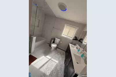 170 Manhattan Avenue, Teaneck Township, NJ 07666 - Photo 6