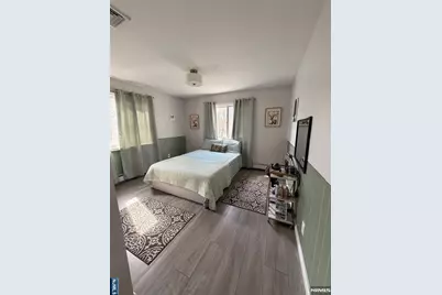 170 Manhattan Avenue, Teaneck Township, NJ 07666 - Photo 4