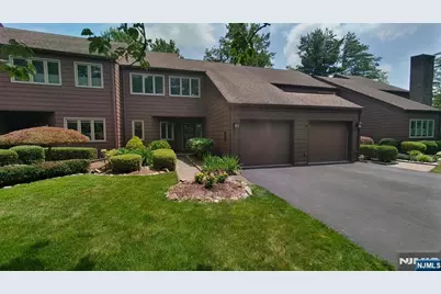 5 S Bayard Lane, Mahwah, NJ 07430 - Photo 2