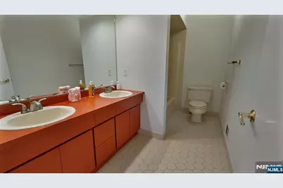 5 S Bayard Lane, Mahwah, NJ 07430 - Photo 18