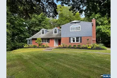 56 Grandview Place, North Caldwell, NJ 07006 - Photo 2