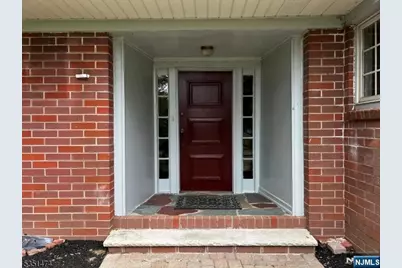 56 Grandview Place, North Caldwell, NJ 07006 - Photo 4