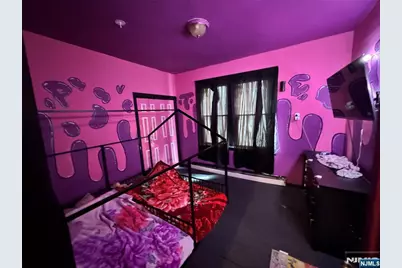 219 Lawrence Place, Paterson, NJ 07501 - Photo 32