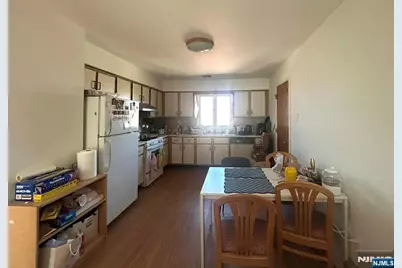 525 Stuyvesant Avenue, Lyndhurst Township, NJ 07071 - Photo 26