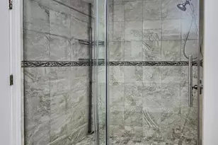 326 Midland Ct, West New York, NJ 07093 - Photo 16