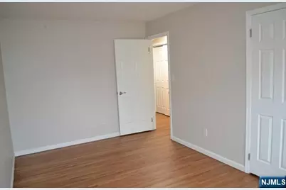33 Henry Place B4 #B4, Hackensack, NJ 07601 - Photo 18