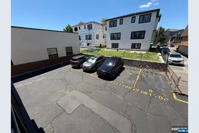 33 Henry Place B4 #B4, Hackensack, NJ 07601 - Photo 6