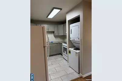 33 Henry Place B4 #B4, Hackensack, NJ 07601 - Photo 24