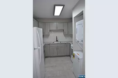 33 Henry Place B4 #B4, Hackensack, NJ 07601 - Photo 16
