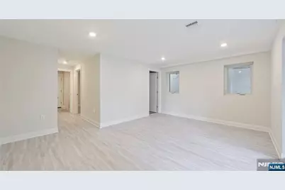 281 Grant Avenue, Cliffside Park, NJ 07010 - Photo 16