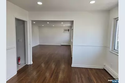 1624 John Street 2Fl #2FL, Fort Lee, NJ 07024 - Photo 4