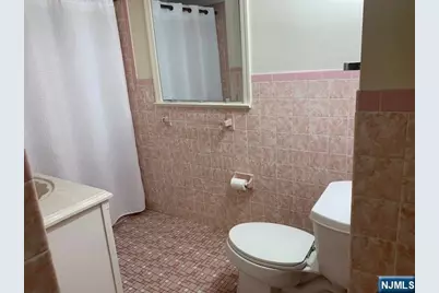 279 Slocum, Fort Lee, NJ 07024 - Photo 14